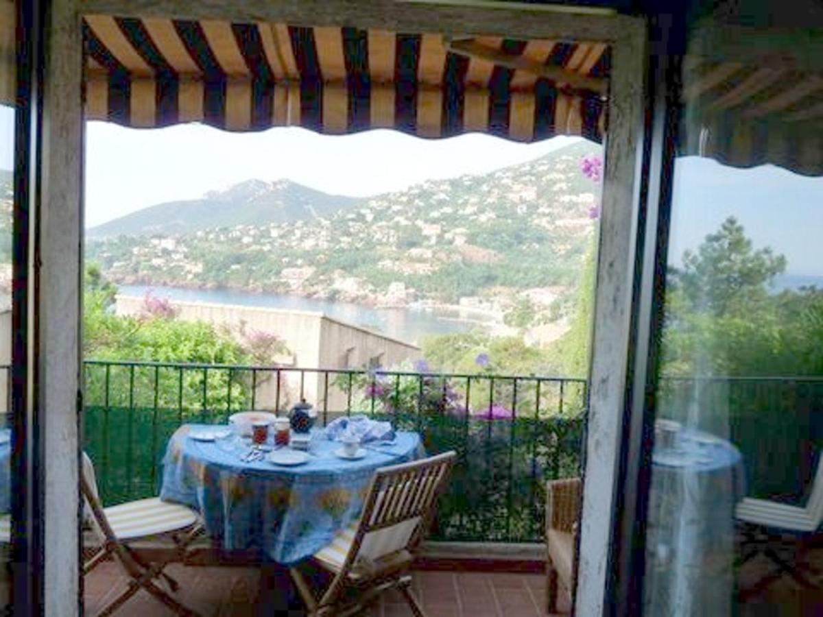 Апартаменты Studio A Theoule Sur Mer A 400 M De La Plage Avec Vue Sur La Mer Terrasse Amenagee Et Wifi Экстерьер фото